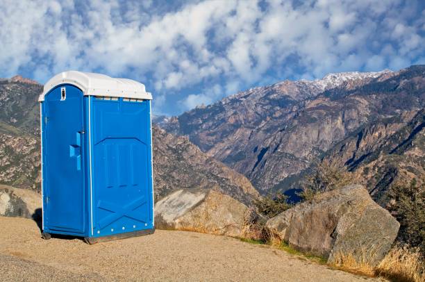 Best Porta potty rental near me  in Hebron, IL